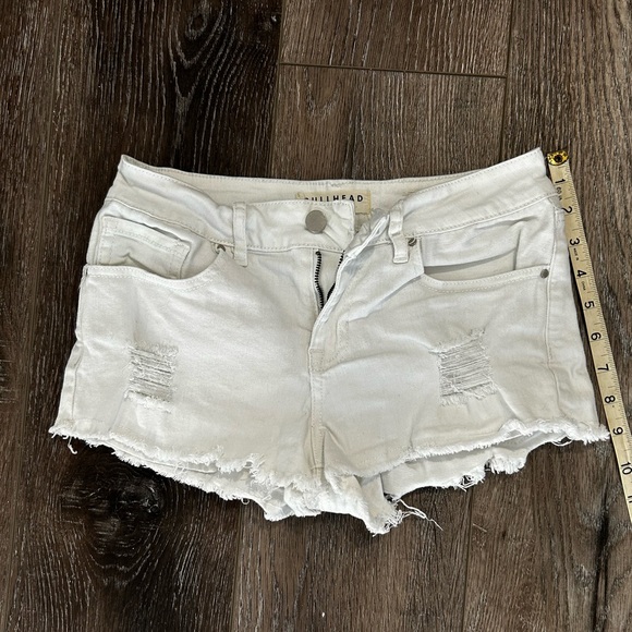 Bullhead Low Rise Cutoffs - Picture 6 of 7